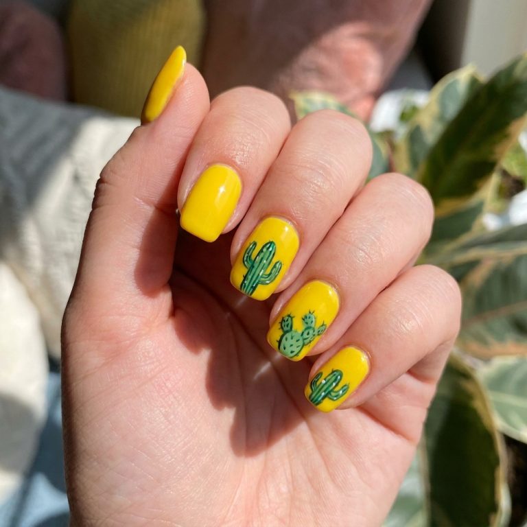 23+ Yellow Nail Designs You Can't Get Around Right Now