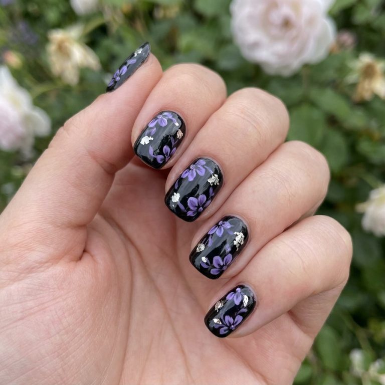 Rock Your Summer with These 2 Darkly Chic Goth Nails